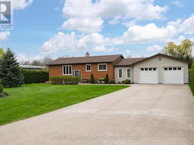 2720 Catherine Street, Thames Centre, ON, N0L 1G4 house for sale | Listing ID X12996 | Royal LePage