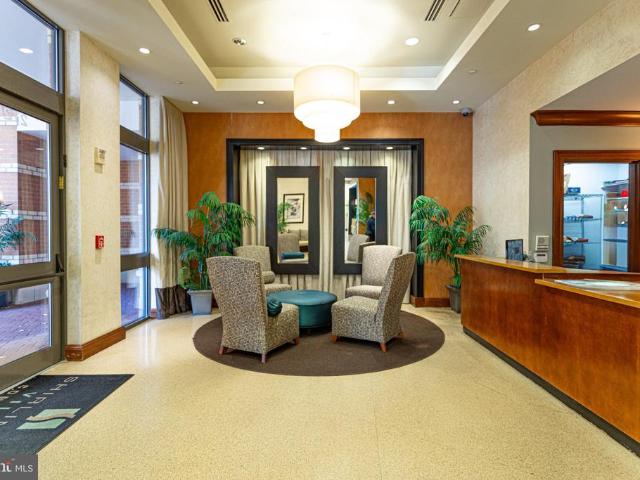 2720 S Arlington Mill Drive # 612