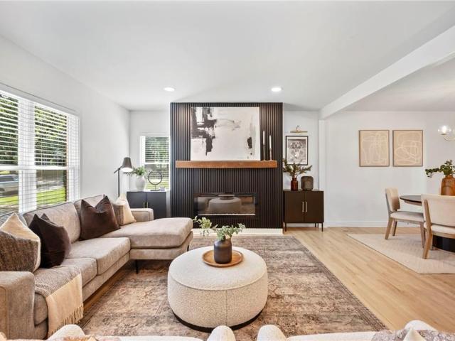 2720 W 51st Street