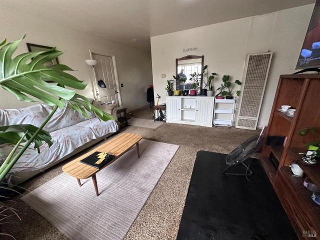 2721 Victoria Drive