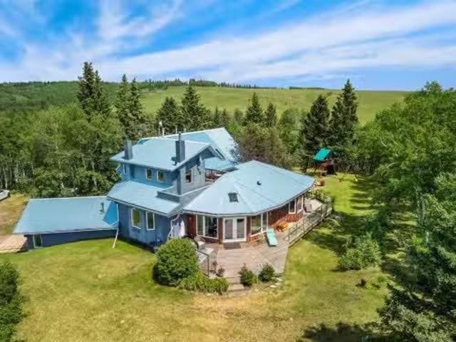 272240 Grand Valley Road, Rural Rocky View County, AB, T4C 2X2.