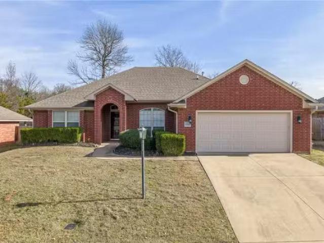 2722 N HILLS BLVD, VAN BUREN, AR 72956