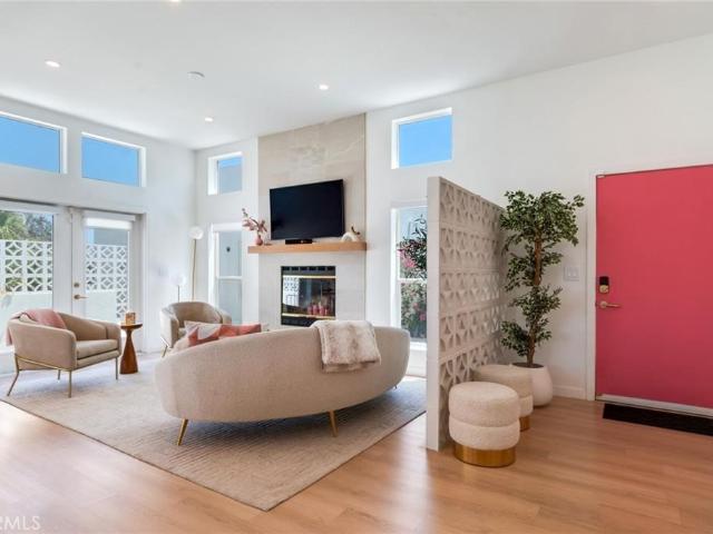 2723 N Junipero Ave, Palm Springs, CA 92262 | MLS #IV26153