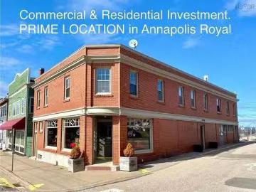 House for sale in Annapolis - Parking