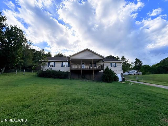 272 Cowan Lane