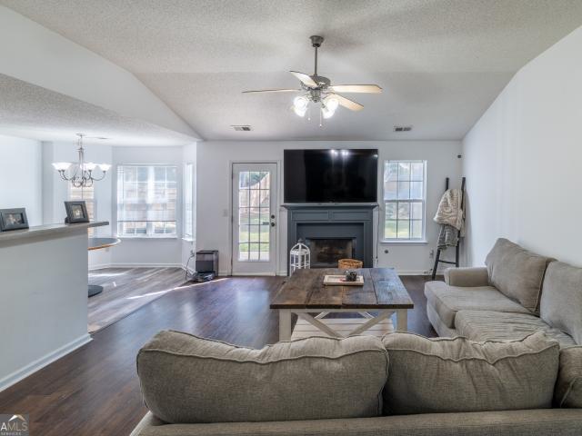 272 Augusta Woods Dr, Villa Rica, GA 30180 | MLS #10766