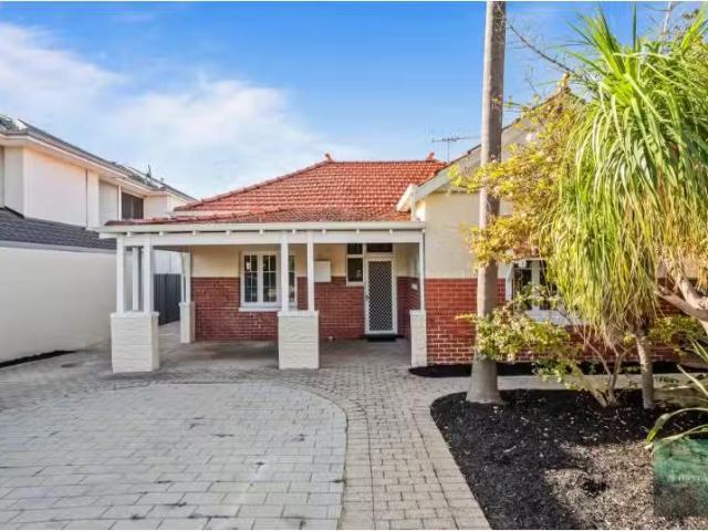 272 Mill Point Rd, South Perth House for rent Listed by Emera.