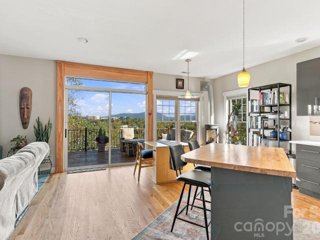 272 Riverview Drive