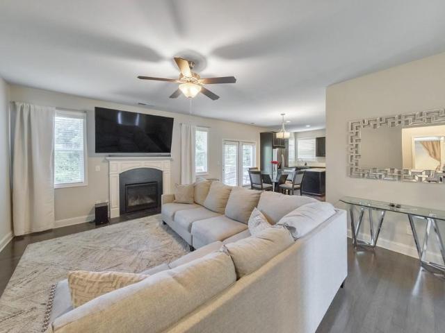 2734 Double Iron Drive SW