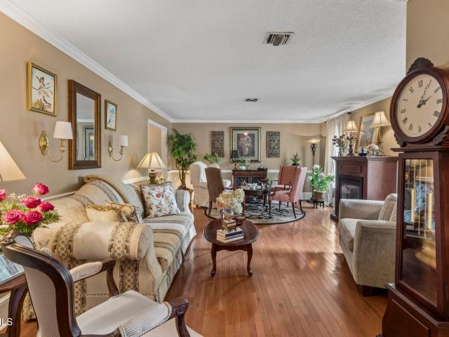 2734 East Oakland Avenue Apt E49