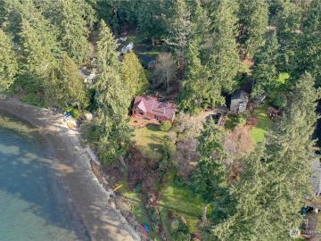 2735 Marine Drive