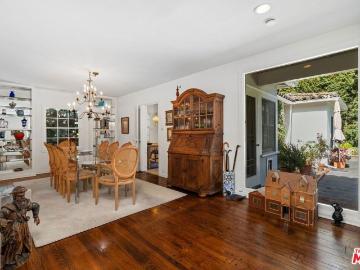 2736 Outpost Drive