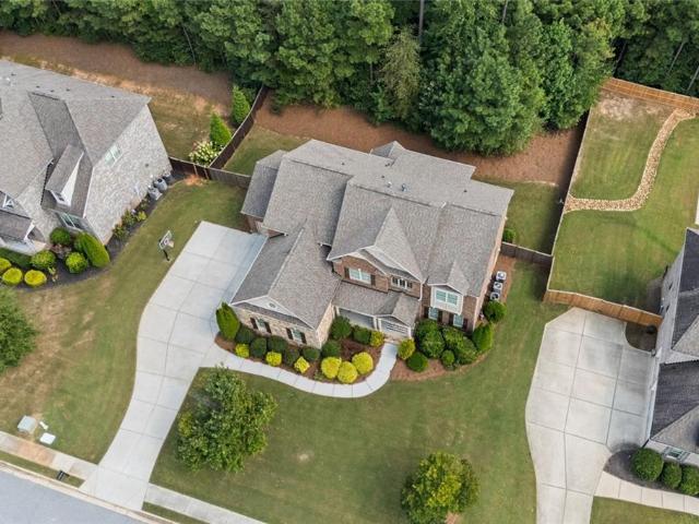 2736 Glenkenchie Court NW