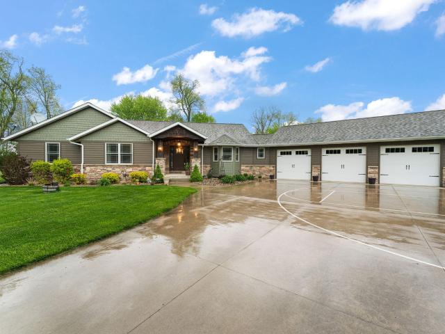 2737 S Smithfield Court