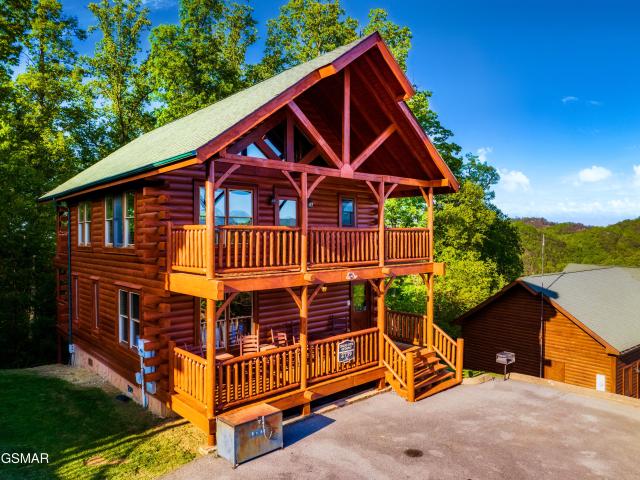 2739 Mountain Preserve Drive