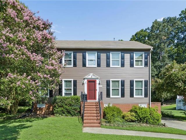 2739 Linden LN