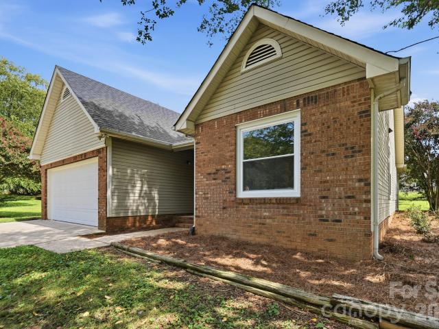 2730 Briar Trail Court