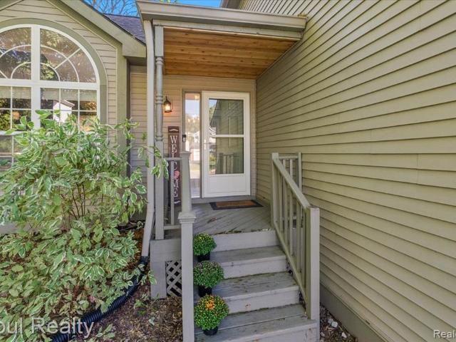2730 Court Lane