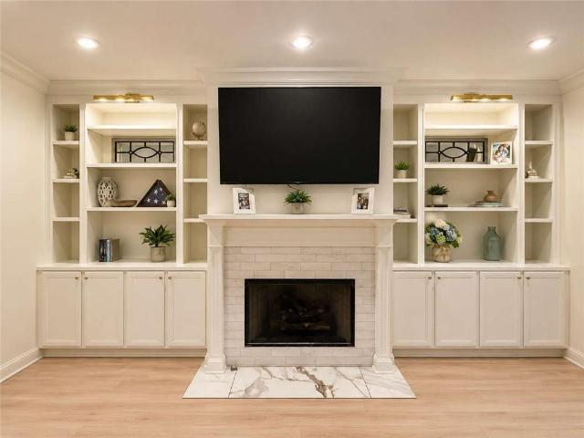 2732 Metairie Court