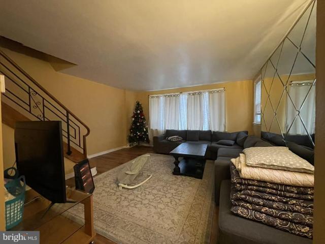 2733 Solly Ave, Philadelphia, PA 19152 | MLS #PAPH2600