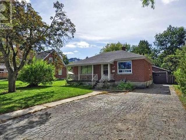 273 Albert Street, Waterloo, ON, N2L 3T7 house for sale | Listing ID X13809 | Royal LePage