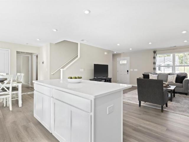 273 Arches Ln