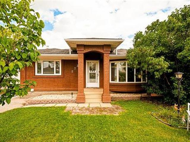 273 Le Peress Ave, Winnipeg, MB, R2V 4H6 house for sale | Listing ID 202622 | Royal LePage