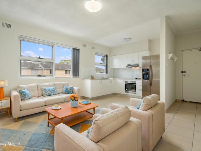 2/73 Macquarie Road, Auburn