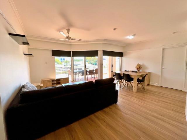 2/73 Spence Street, Cairns City, QLD 4870