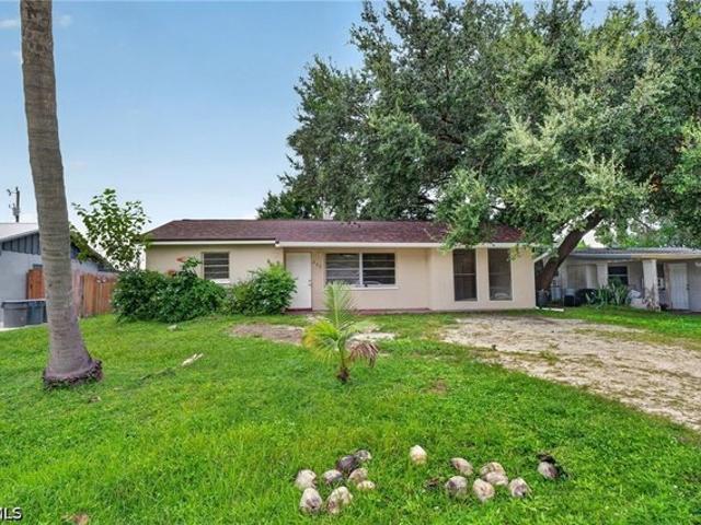 273 Whittier Ave, North Fort Myers, FL 33917