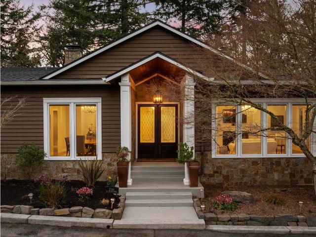 2744 sw sherwood dr