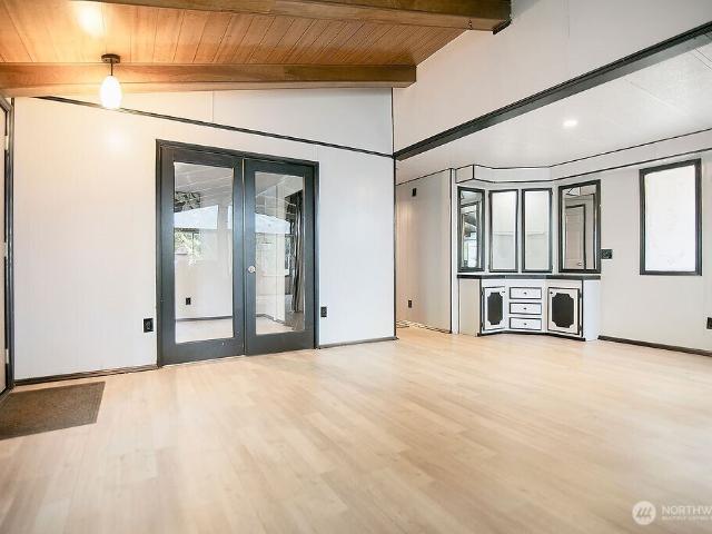 2746 S Silver Lake Road