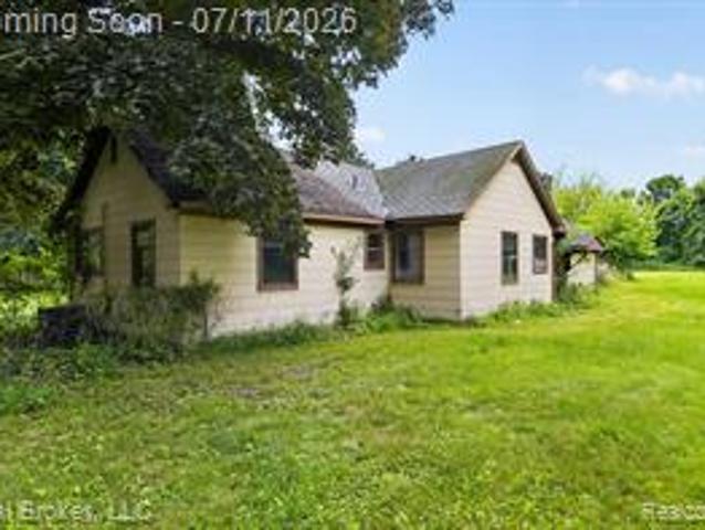 27483 Pontiac Trail