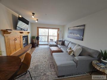 2740 Shadowmoon Ln, Unit 221, Driggs, ID 83422 | MLS #2181