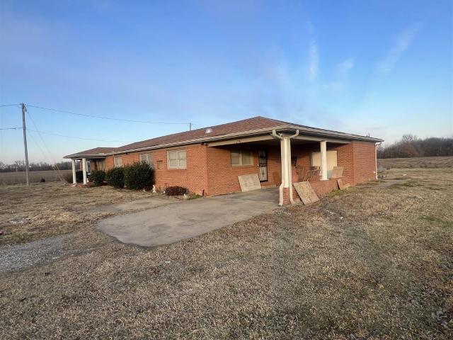 2742 Phillips 241 Road
