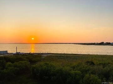 274 Dune Rd, Unit 19, Westhampton Beach, NY 11978 | MLS #960647