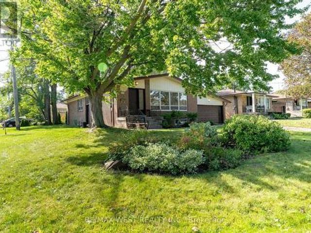 274 Maxwell Street, Toronto, ON, M3H 5C3 house for sale | Listing ID C13770 | Royal LePage