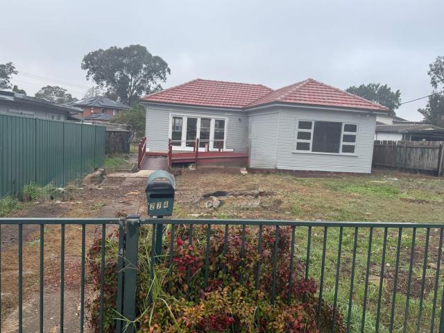 274 Railway Parade, MACQUARIE FIELDS, NSW 2564