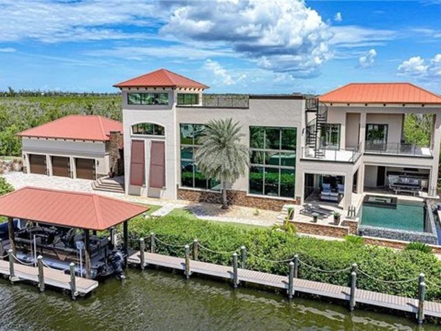 2755 Cussell Dr, Saint James City, FL 33956