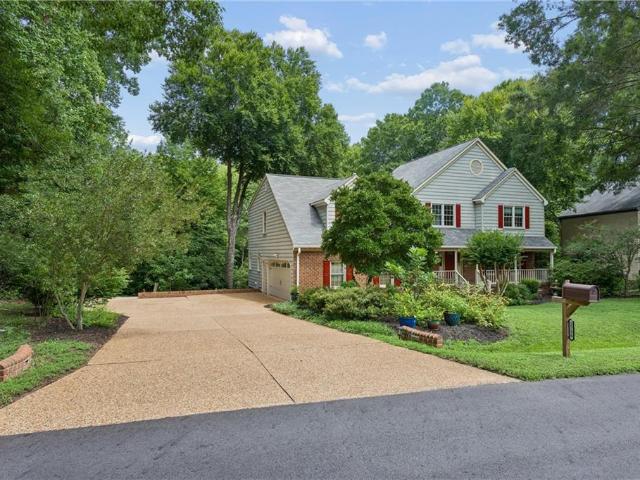 2756 Linden LN
