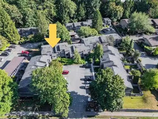 2757 Ellerslie Avenue, Burnaby, BC, V5B 4R9 townhouse for sa.