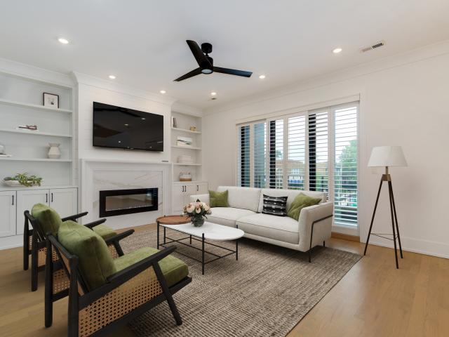 2759 W Lawrence Avenue # 2W