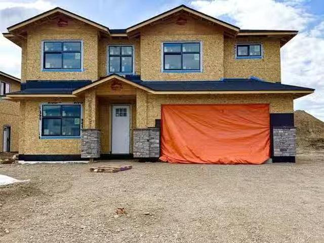 2750 Edgewater Crescent, Prince George, BC, V2K 0B1 house fo.