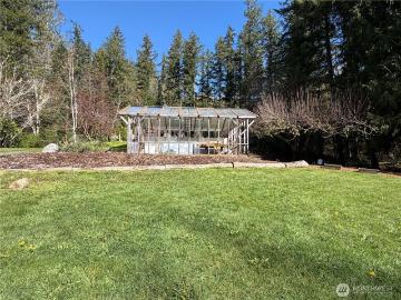 2750 Leland Valley Road W