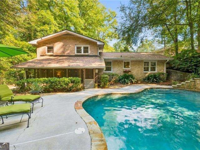 2753 Henderson Court