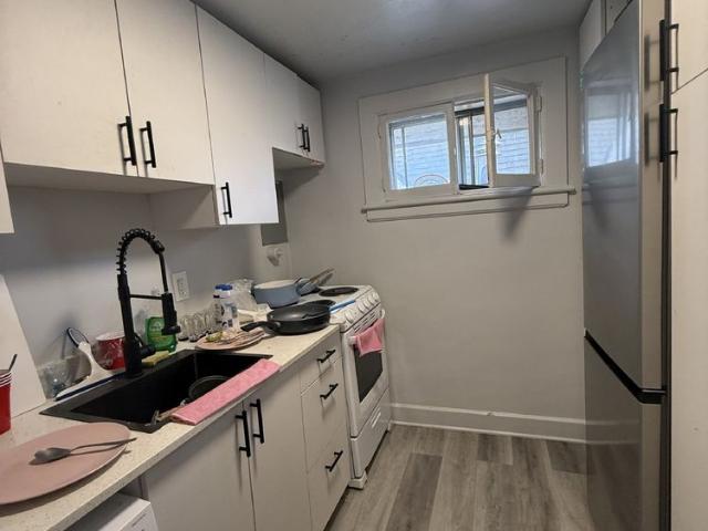 275 Bronson Avenue 4