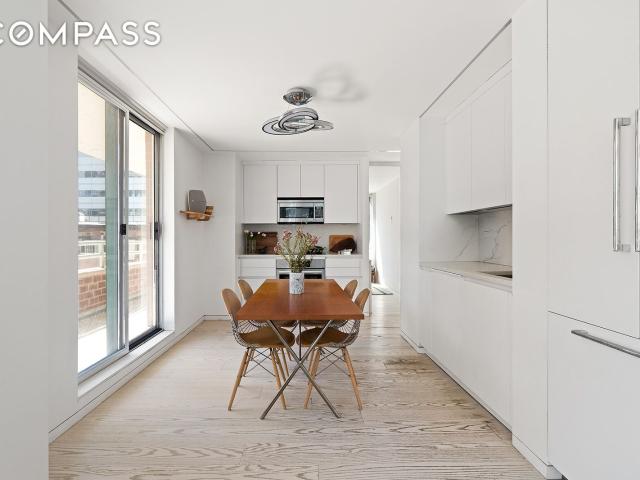 275 Greenwich Street 8NS