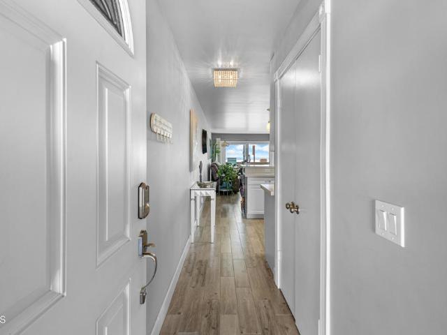 275 E Surfside Drive