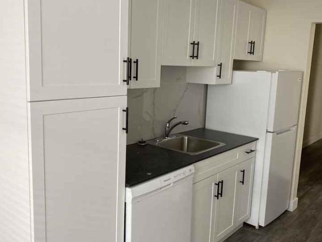 275 Nassau 1 Bedroom Apartment for Rent at 275 Nassau St N, Winnipeg, MB R3L 2J4 Earl Grey