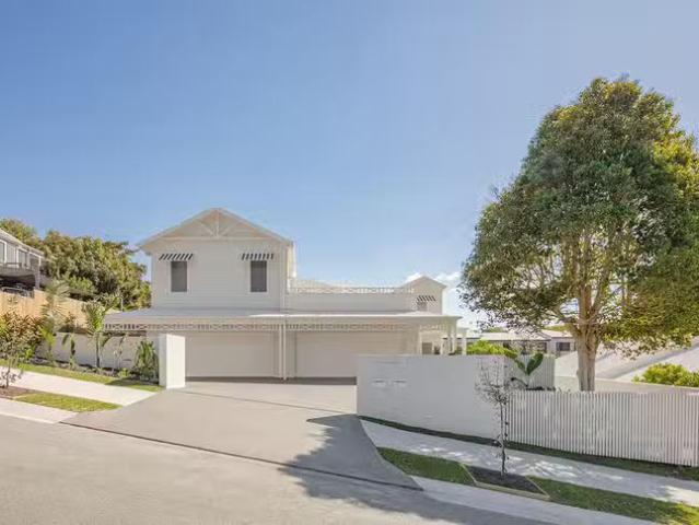 2/75 Southern Cross Parade, Sunrise Beach, QLD 4567